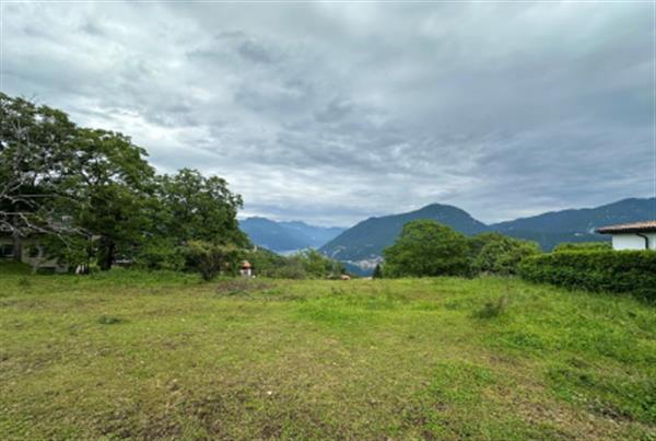 Carona: Terreno edificabile 3