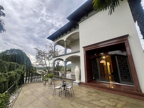 Balerna: Villa 7.5 locali 8