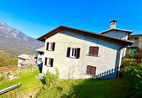 Centovalli-Palagnedra-Crupp: Casa 8 locali 1