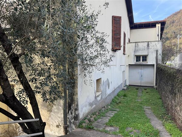 Maroggia: Palazzo a reddito 4