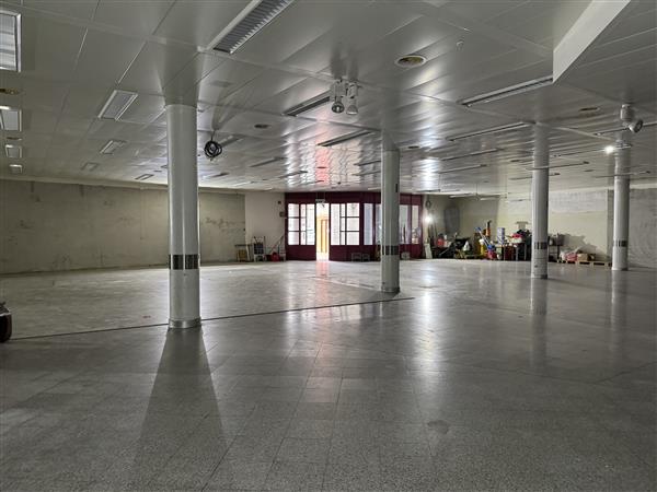 Mendrisio: Spazio commerciale 1 locale 7