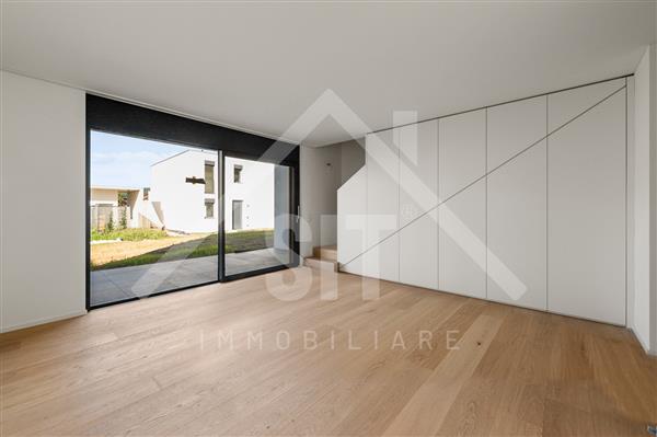 Caslano: Casa a schiera 2.5 locali 3