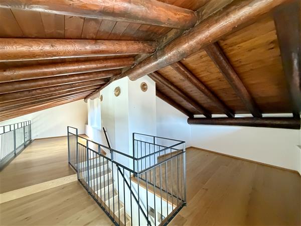 Origlio: Attico duplex 6 locali 8