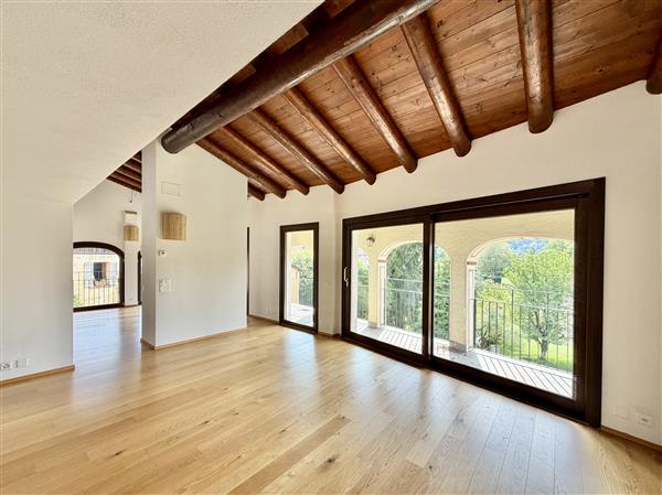 Origlio: Attico duplex 6 locali