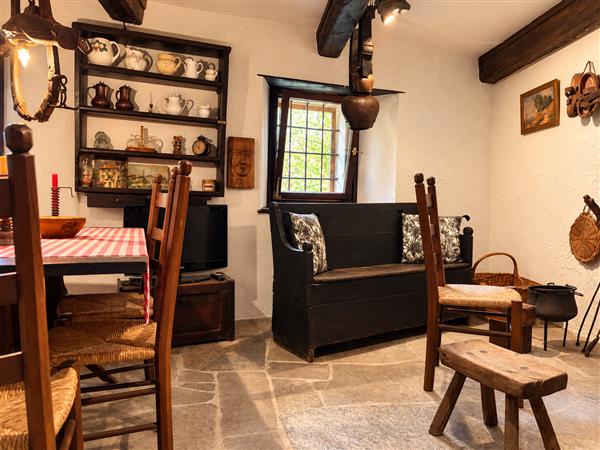 SEMIONE: Rustico 2.5 locali 12