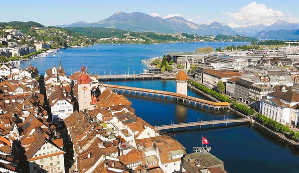 EXKLUSIVE 6.5-ZIMMER-ATTIKA-MAISONETTE IN DER STADT LUZERN – VIEL RAUM FÜR IHRE WOHNIDEEN ***** 18