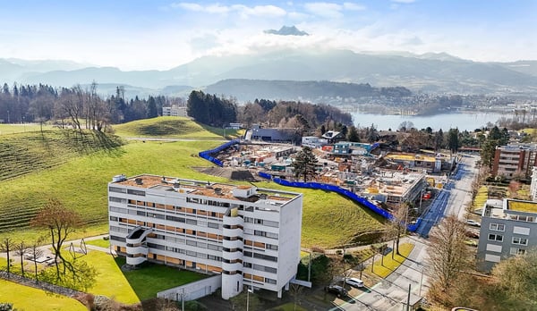EXKLUSIVE 6.5-ZIMMER-ATTIKA-MAISONETTE IN DER STADT LUZERN – VIEL RAUM FÜR IHRE WOHNIDEEN ***** 12