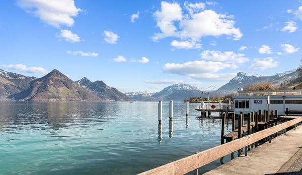 TRAUMHAFTE AUSSICHT SUCHT NEUE GENIESSER – STILVOLL RESIDIEREN ÜBER DEM SEE ***** 15