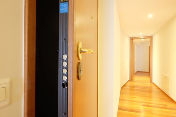 Affittasi appartamento di alto standing, lungolago Lugano al 3° piano 3