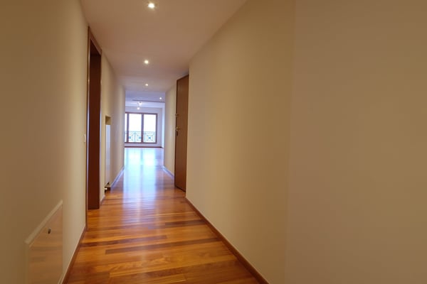 Affittasi appartamento di alto standing, lungolago Lugano al 3° piano 4