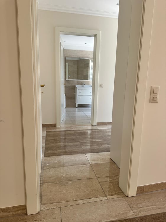 Affittasi appartamento di alto standing, lungolago Lugano al 3° Piano 16