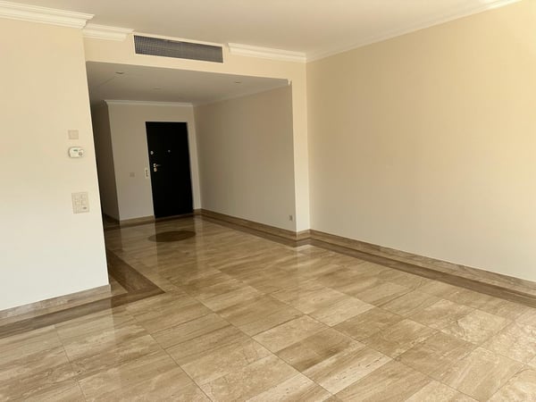 Affittasi appartamento di alto standing, lungolago Lugano al 3° Piano 28