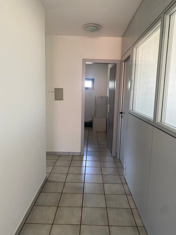 Ufficio di 4 locali in affitto a Balerna-Via Sottobisio 30 4