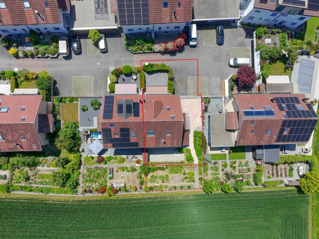 Es Ruumwonder am Rand vo de Landwirtschaft: 5 ½-Zemmer Doppel-Eifamiliehuus