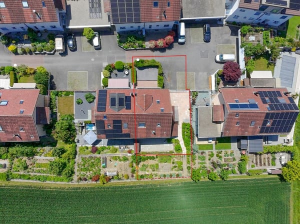 Es Ruumwonder am Rand vo de Landwirtschaft: 5 ½-Zemmer Doppel-Eifamiliehuus 2