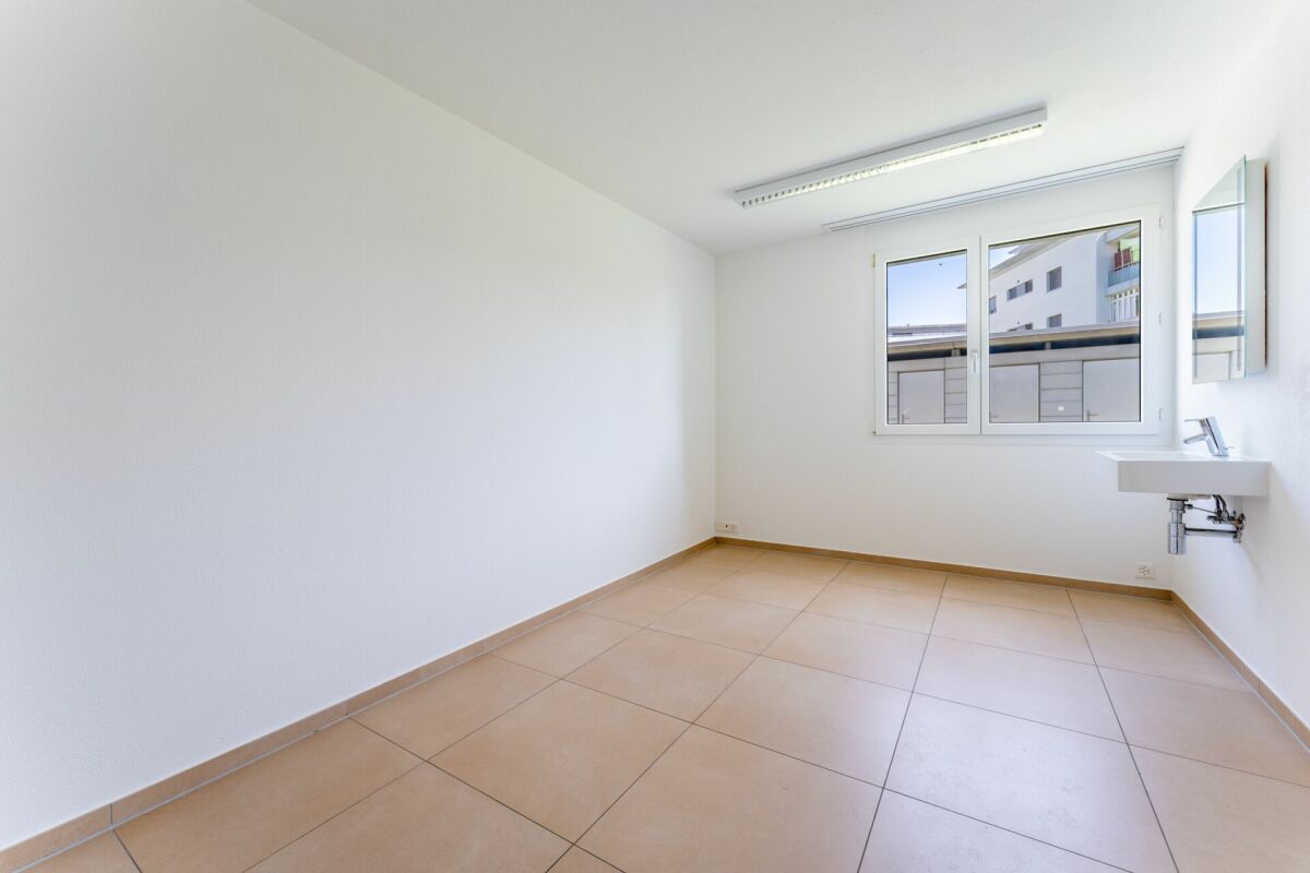 Es Paradies: 6 ½-Zemmer Garte-Wohnig met vöu Omschwong