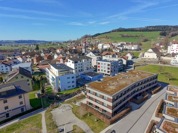 Wonderbari, fasch nöii 4 ½-Zemmer-Gartewohnig met grosser Terrasse 11