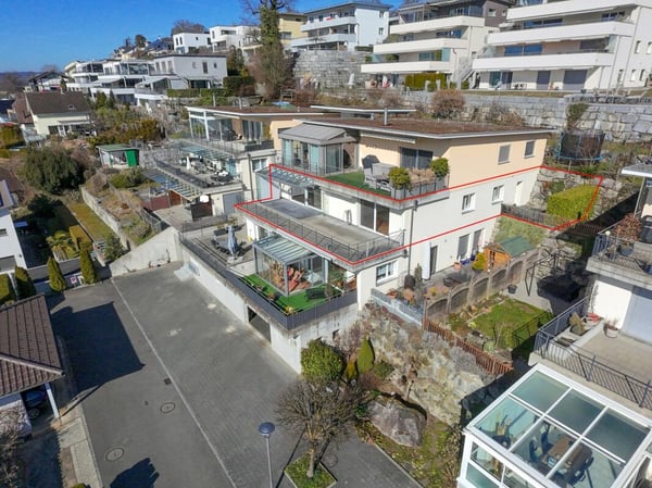 Grossi 4 ½-Zemmer-Terrassewohnig met troumhafter Ussecht 12