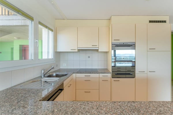 Grossi 4 ½-Zemmer-Terrassewohnig met troumhafter Ussecht 4