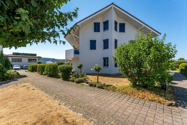 Es Huus em Huus: grossi 5.5-Zemmer-Maisonette-Wohnig 11
