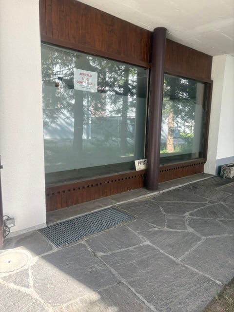 LOCALE COMMERCIALE IN LOCAZIONE a S. Bernardino – 226 m² 3