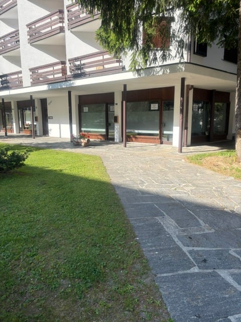 LOCALE COMMERCIALE IN LOCAZIONE a S. Bernardino – 226 m² 5