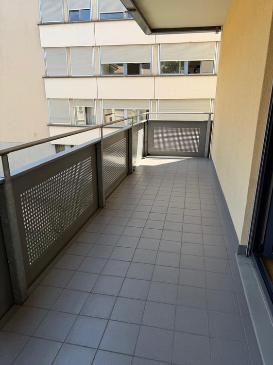 Luminoso appartamento di 4.5 locali con balcone a Lugano – Disponibile subito 8