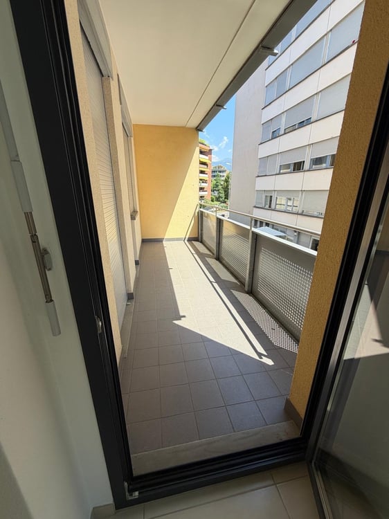 Luminoso appartamento di 4.5 locali con balcone a Lugano – Disponibile subito 7