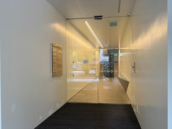 Moderno appartamento con balcone in centro a Chiasso 8