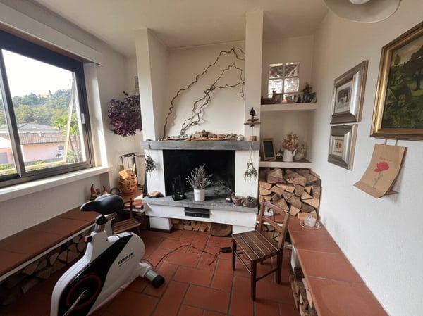 LOSONE - CASA BIFAMILIARE CON GRANDE GIARDINO 8