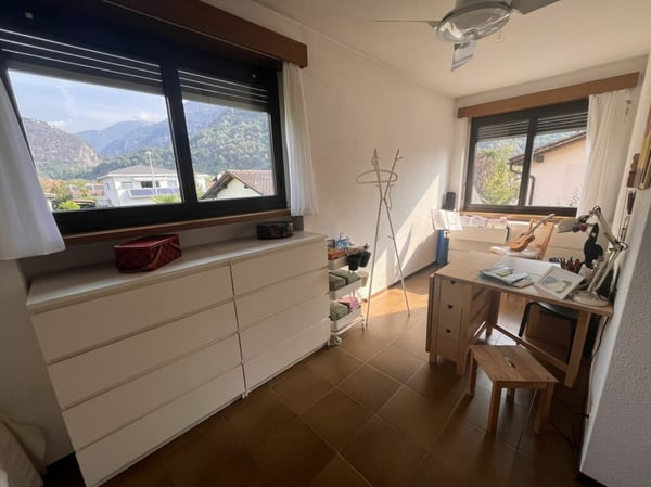 LOSONE - CASA BIFAMILIARE CON GRANDE GIARDINO 13