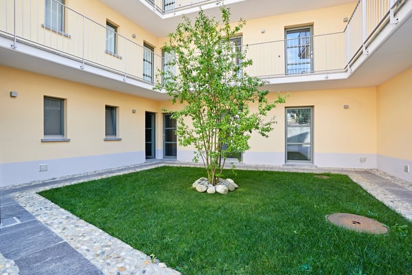 STABIO SPAZI COMMERCIALI MODERNI IN CASA D’EPOCA 3