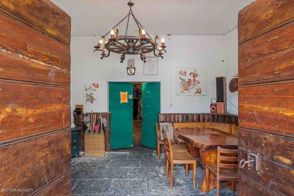 CAPOLAGO – TRADITIONELLES HAUS MIT WEINKELLER: TRADITION UND ERHOLUNG 11
