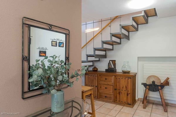 CAPOLAGO – TRADITIONELLES HAUS MIT WEINKELLER: TRADITION UND ERHOLUNG 5