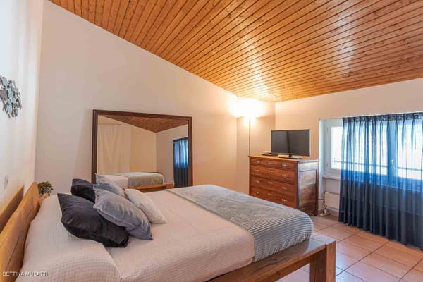 CAPOLAGO – TRADITIONELLES HAUS MIT WEINKELLER: TRADITION UND ERHOLUNG 7