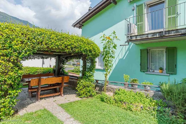 CAPOLAGO – TRADITIONELLES HAUS MIT WEINKELLER: TRADITION UND ERHOLUNG 9