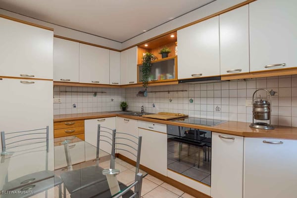 CAPOLAGO – TRADITIONELLES HAUS MIT WEINKELLER: TRADITION UND ERHOLUNG 6