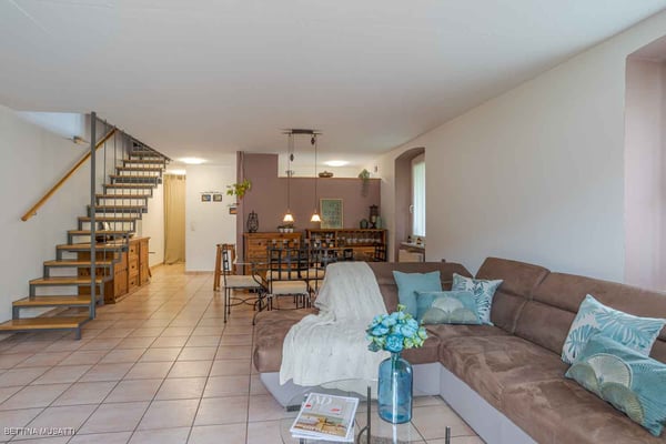 CAPOLAGO – TRADITIONELLES HAUS MIT WEINKELLER: TRADITION UND ERHOLUNG 2