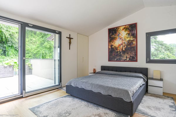 VACALLO – ATTICO ESCLUSIVO CON TERRAZZE PANORAMICHE E JACUZZI IN POSIZIONE PRESTIGIOSA 10