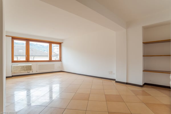 CHIASSO ZENTRUM – 1.5 LOKALE IN DER CORSO SAN GOTTARDO ZU VERMIETEN 4