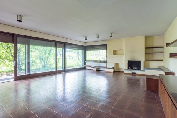 ALBIOLO - STILE E FUNZIONALITA’:VILLA INDIPENDENTE CON CARATTERE UNICO E TERRENO EDIFICABILE 7
