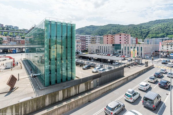 CHIASSO – SPAZIOSO UFFICIO 9