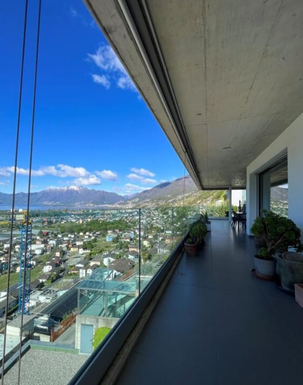 GORDOLA – PENTHOUSE 4.5 ZIMMER, PANORAMABLICK AUF DEN LANGEN SEE/ZWEITE WOHNUNG 1