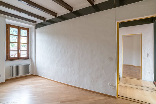 RANCATE – AFFASCINANTE CASA CON LOGGIA E VISTA PANORAMICA 10