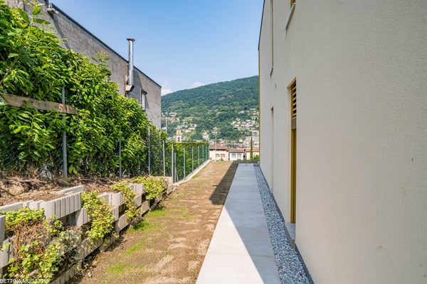 BRUSINO ARSIZIO – APPARTAMENTO CON GIARDINO PRIVATO E VISTA LAGO, COMFORT E NATURA A PORTATA DI MANO 10