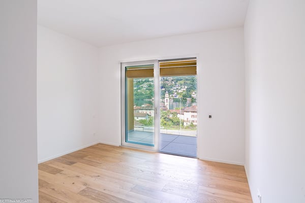 BRUSINO ARSIZIO – ATTICO VISTA LAGO, CHARME, PRIVACY E POSSIBILITA’ DI GIARDINO PRIVATO 5