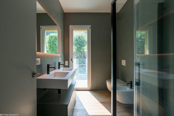 BRUSINO ARSIZIO – ATTICO VISTA LAGO, CHARME, PRIVACY E POSSIBILITA’ DI GIARDINO PRIVATO 7