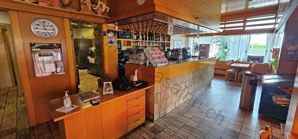 Vendesi locale commerciale / ristorante - Mendrisio 2