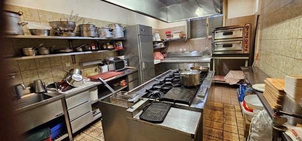 Vendesi locale commerciale / ristorante - Mendrisio 4