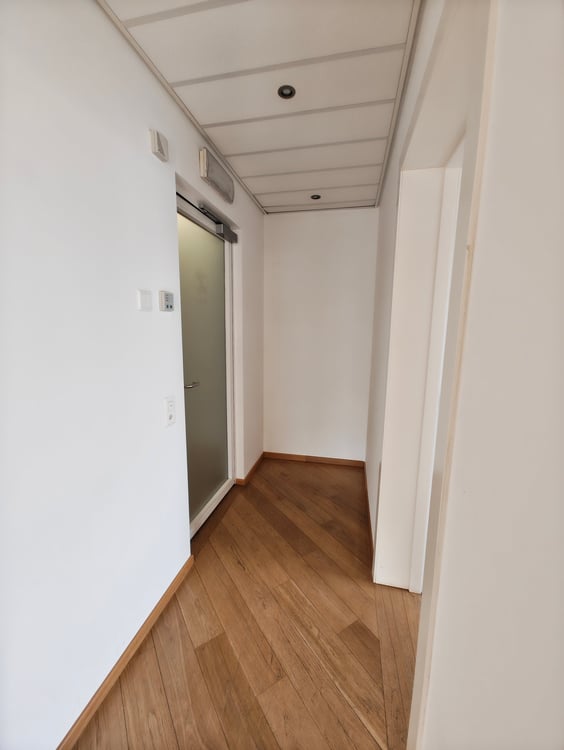 Ufficio luminoso e modulabile in posizione centrale 11